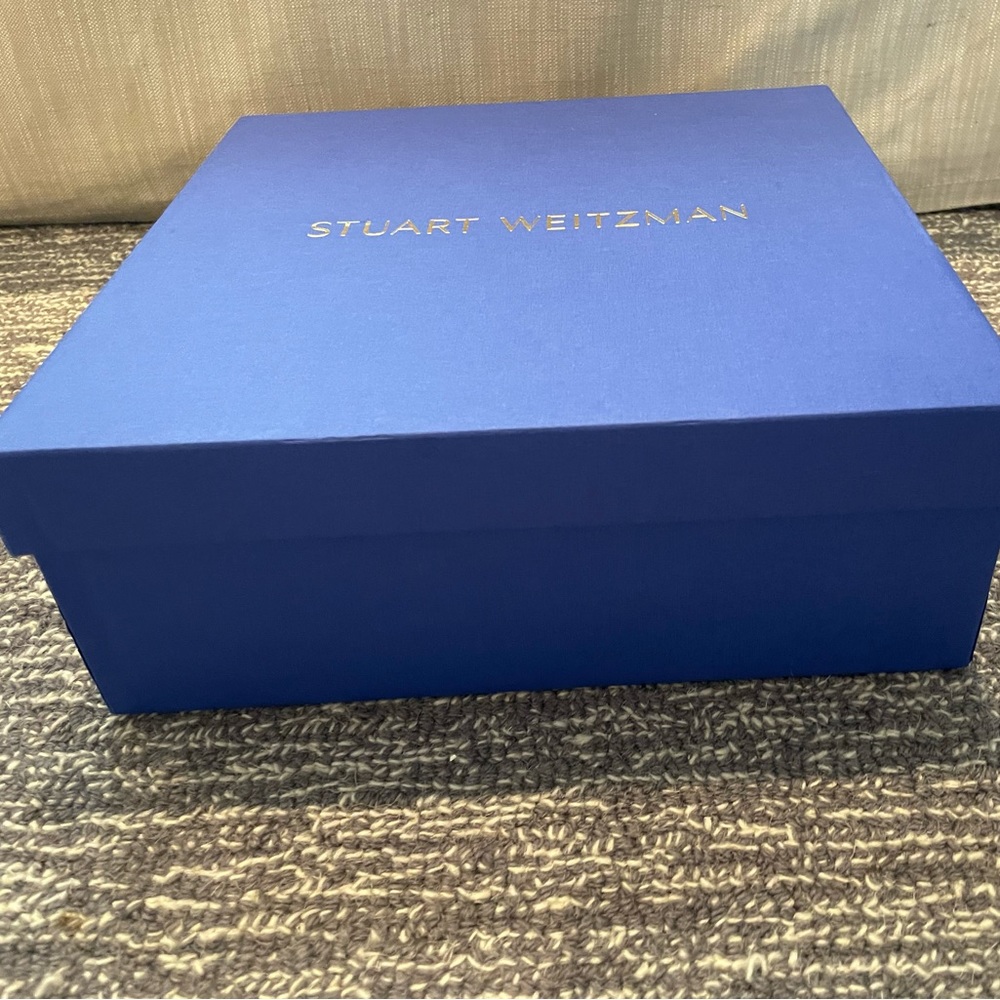 Stuart Weitzman Box - Picture 3 of 4